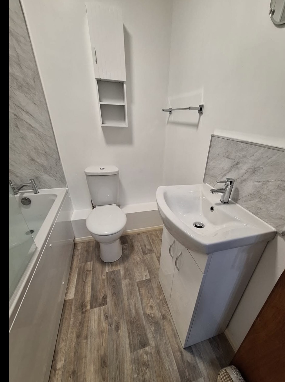 Complete bathroom finish
